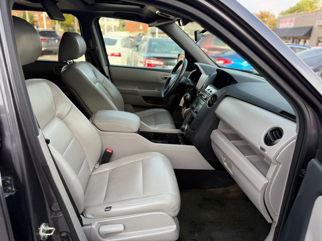 2015 Honda Pilot Image 16