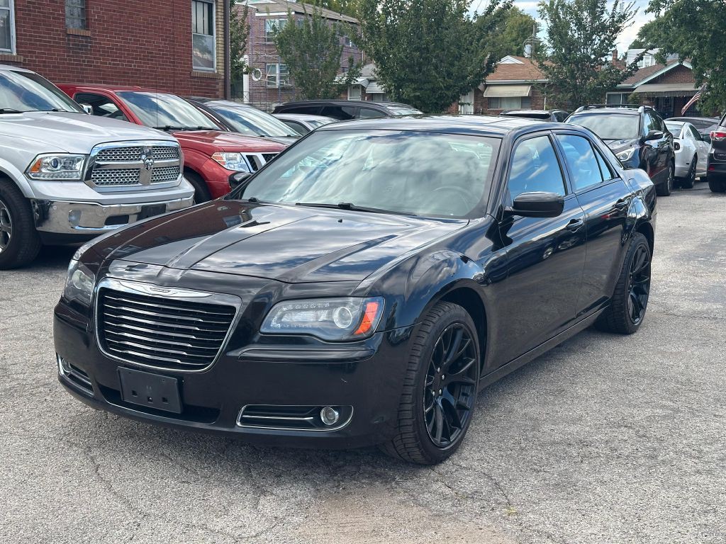 2014 Chrysler 300 Image 3