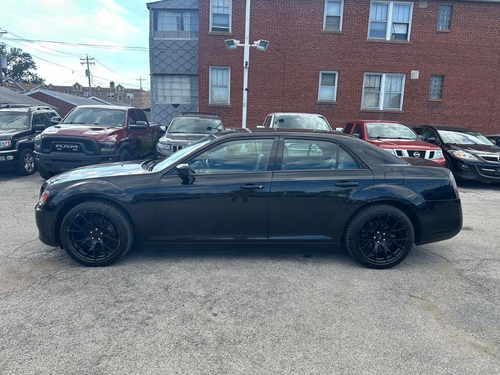2014 Chrysler 300 Image 5