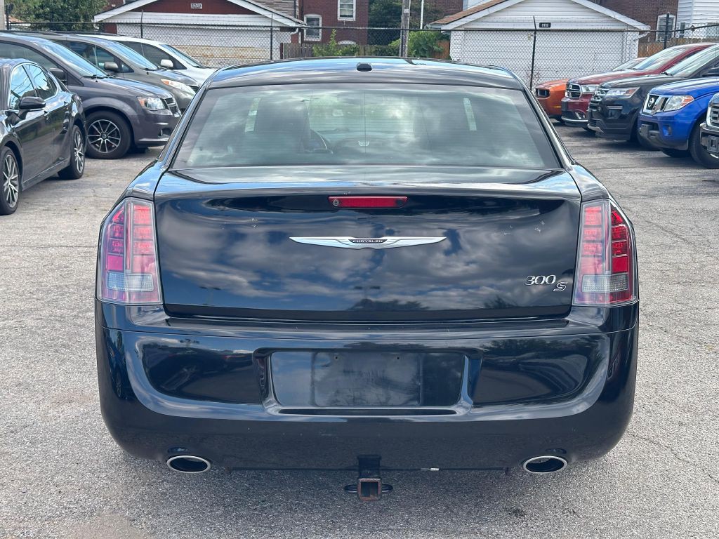 2014 Chrysler 300 Image 7