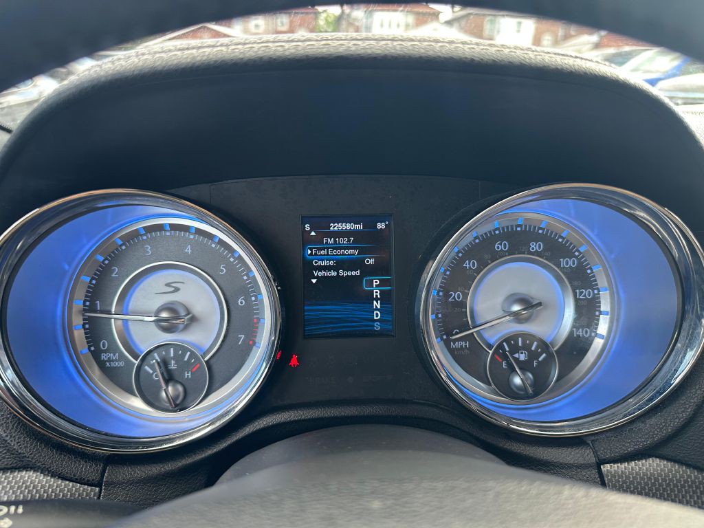 2014 Chrysler 300 Image 15