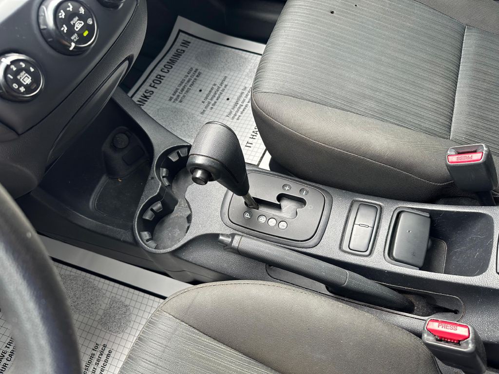 2009 Kia Sportage Image 17