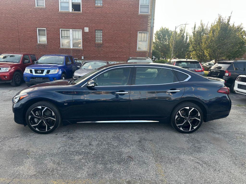 2015 INFINITI Q70 Image 5
