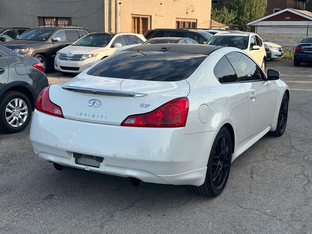 2013 INFINITI G37 Image 6