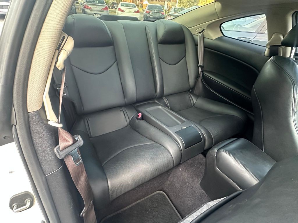 2013 INFINITI G37 Image 19