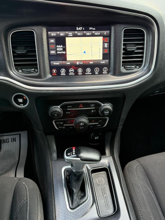2017 Dodge Charger Image 18