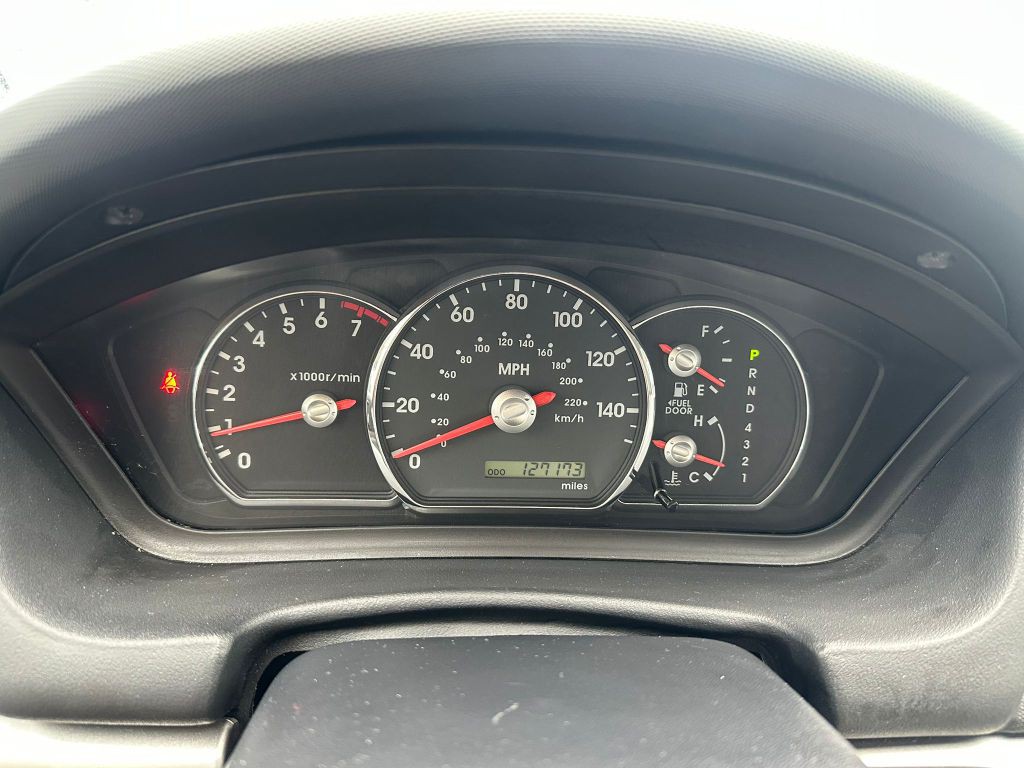 2010 Mitsubishi Galant Image 15