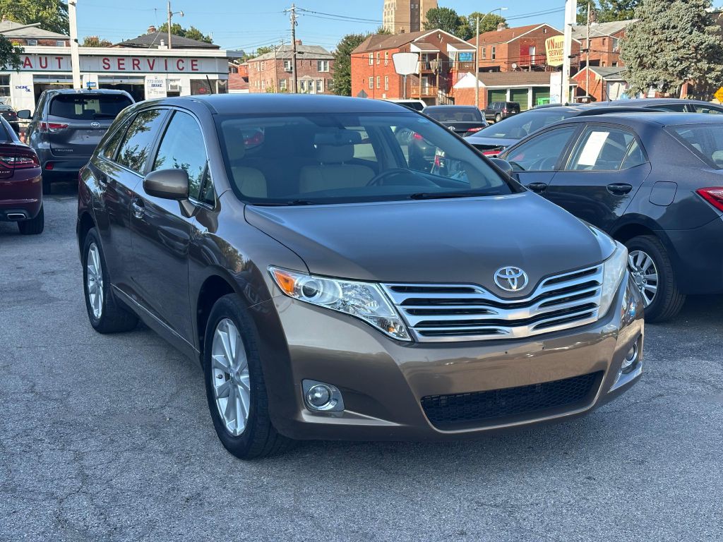 2011 Toyota Venza Image 1