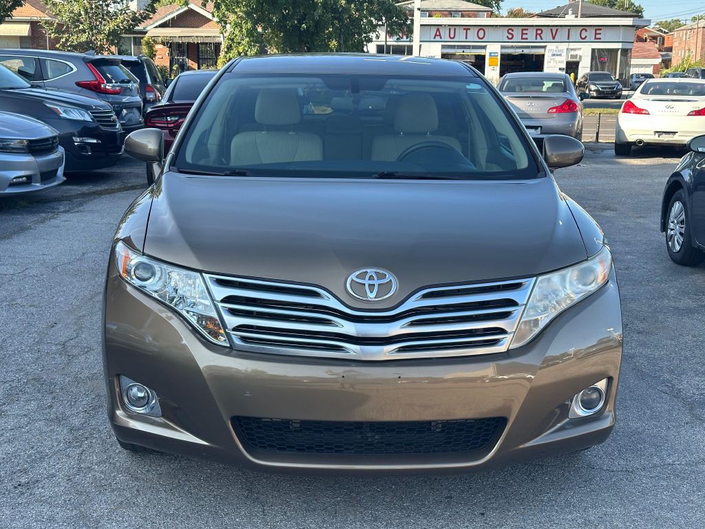2011 Toyota Venza Image 2