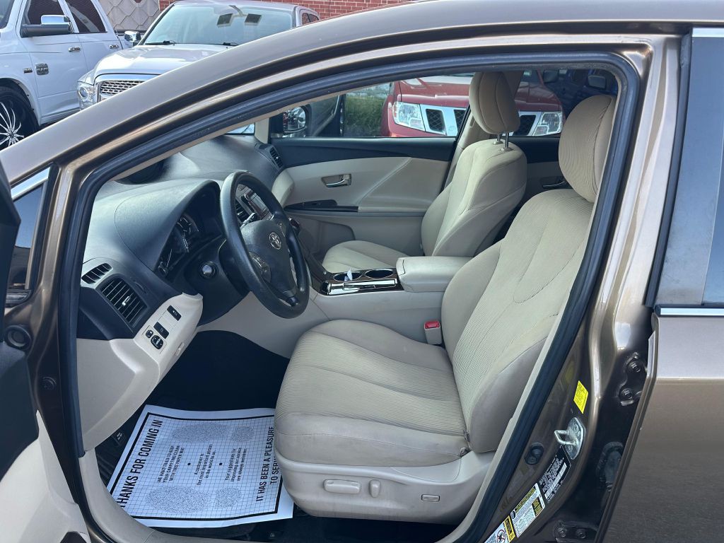 2011 Toyota Venza Image 10