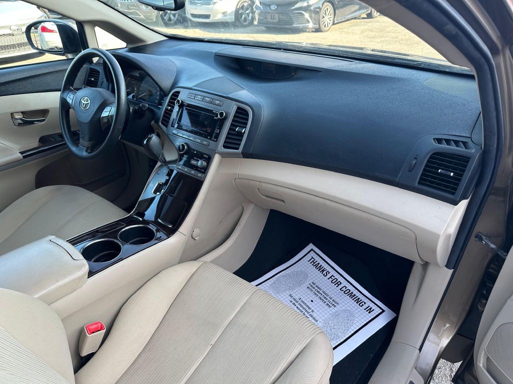 2011 Toyota Venza Image 13