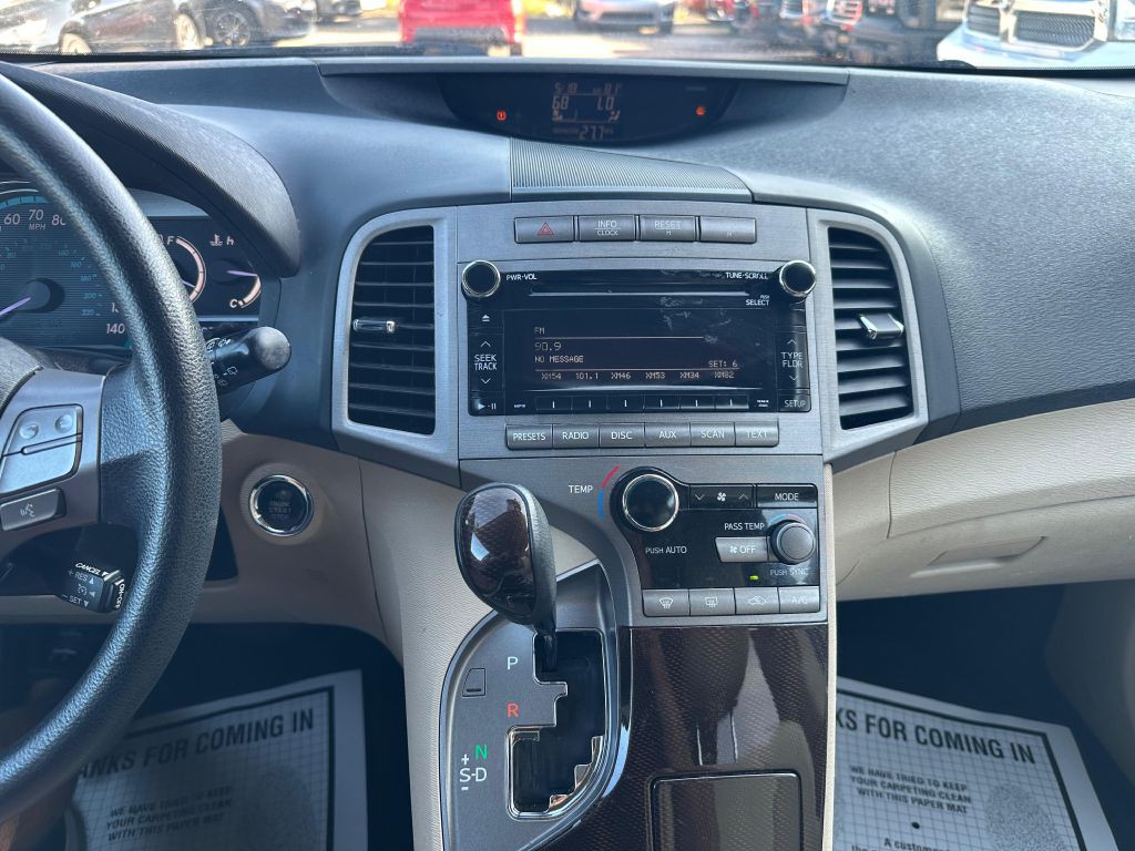 2011 Toyota Venza Image 17