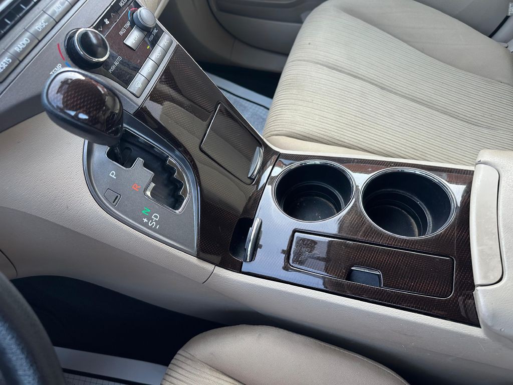 2011 Toyota Venza Image 18