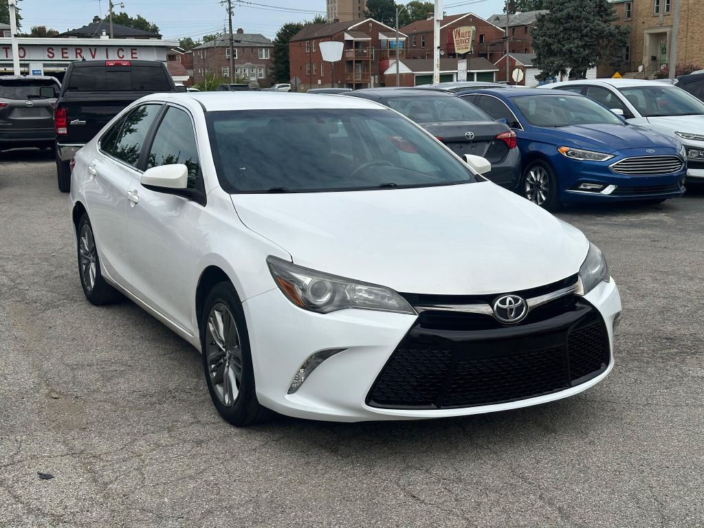 2017 Toyota Camry Image 1