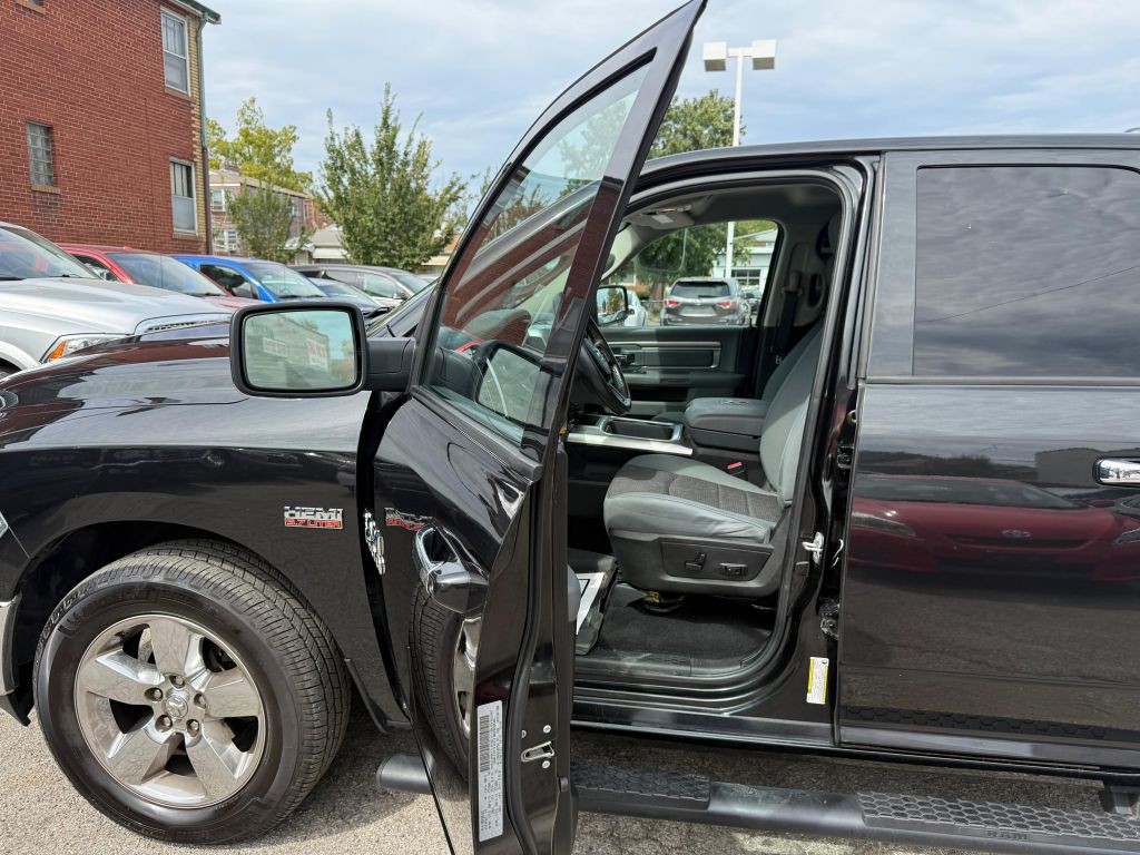 2018 RAM 1500 Image 12