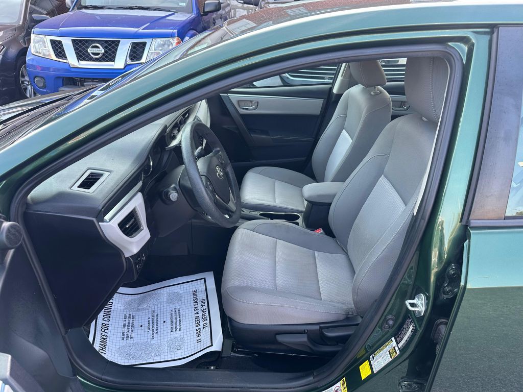 2015 Toyota Corolla Image 10