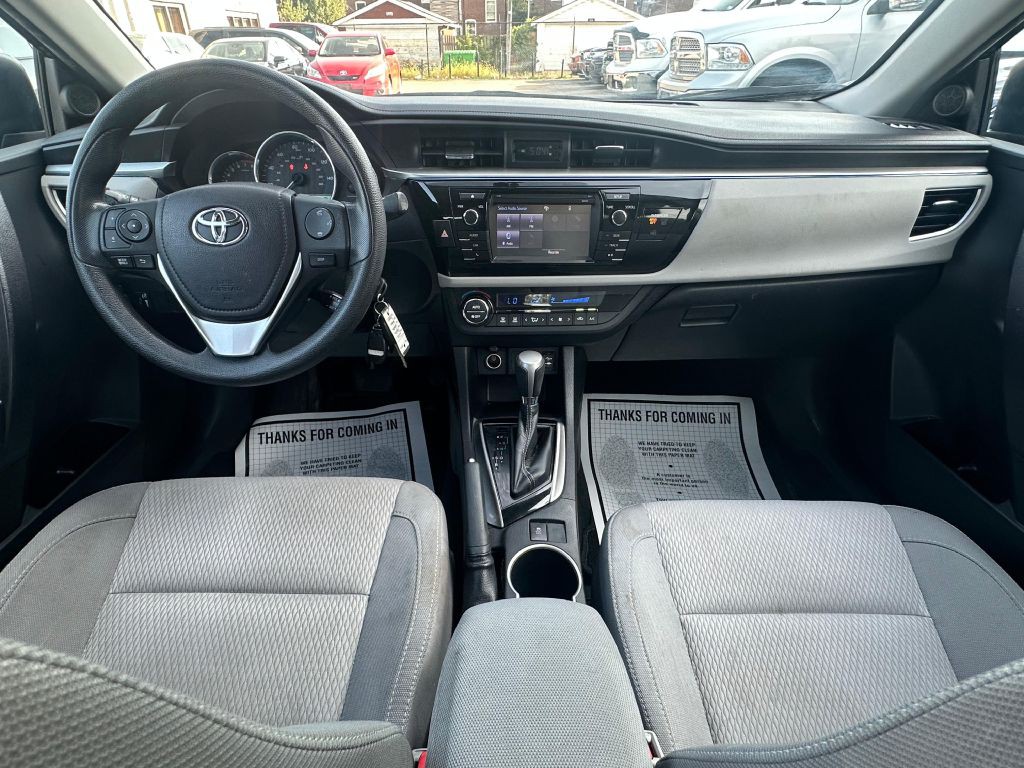 2015 Toyota Corolla Image 14