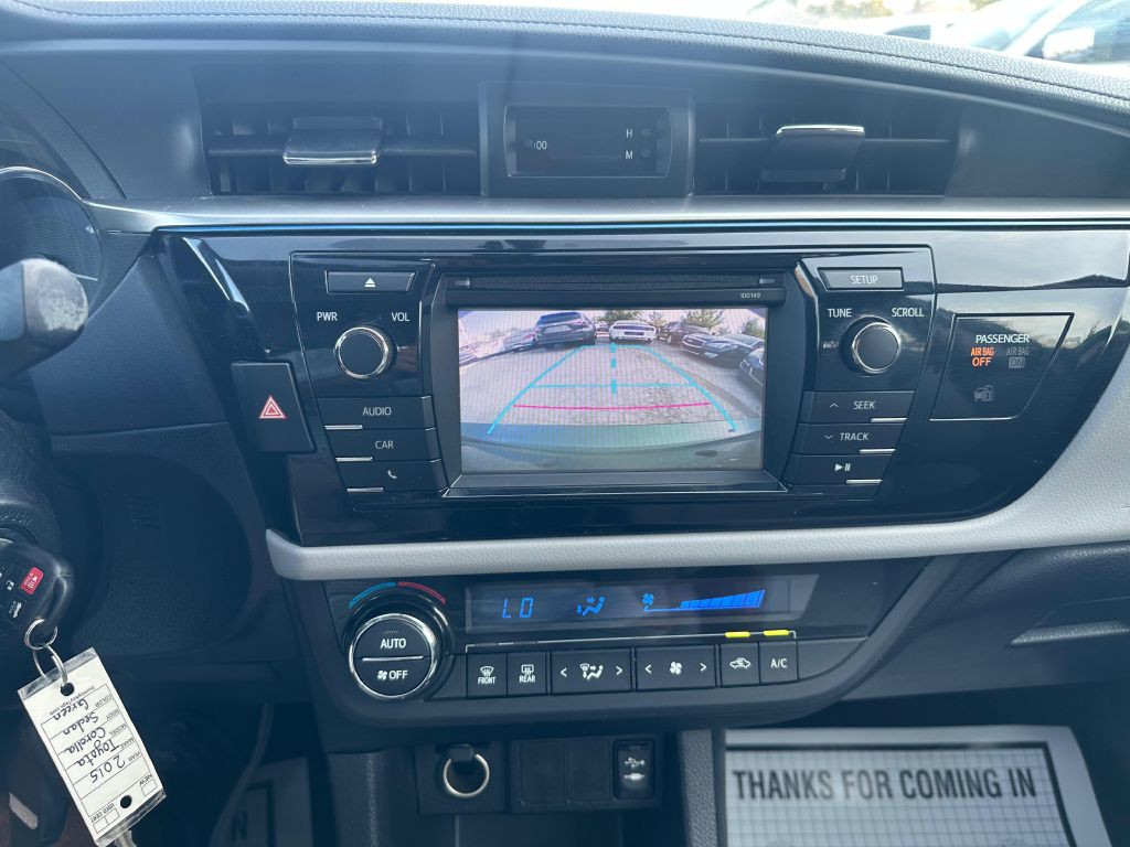 2015 Toyota Corolla Image 17