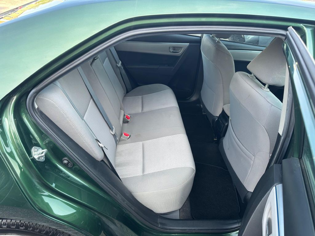 2015 Toyota Corolla Image 19