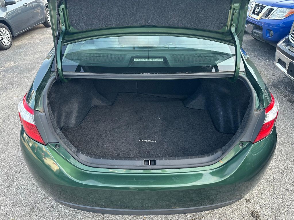 2015 Toyota Corolla Image 21