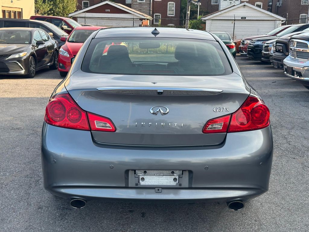 2010 INFINITI G37 Image 6