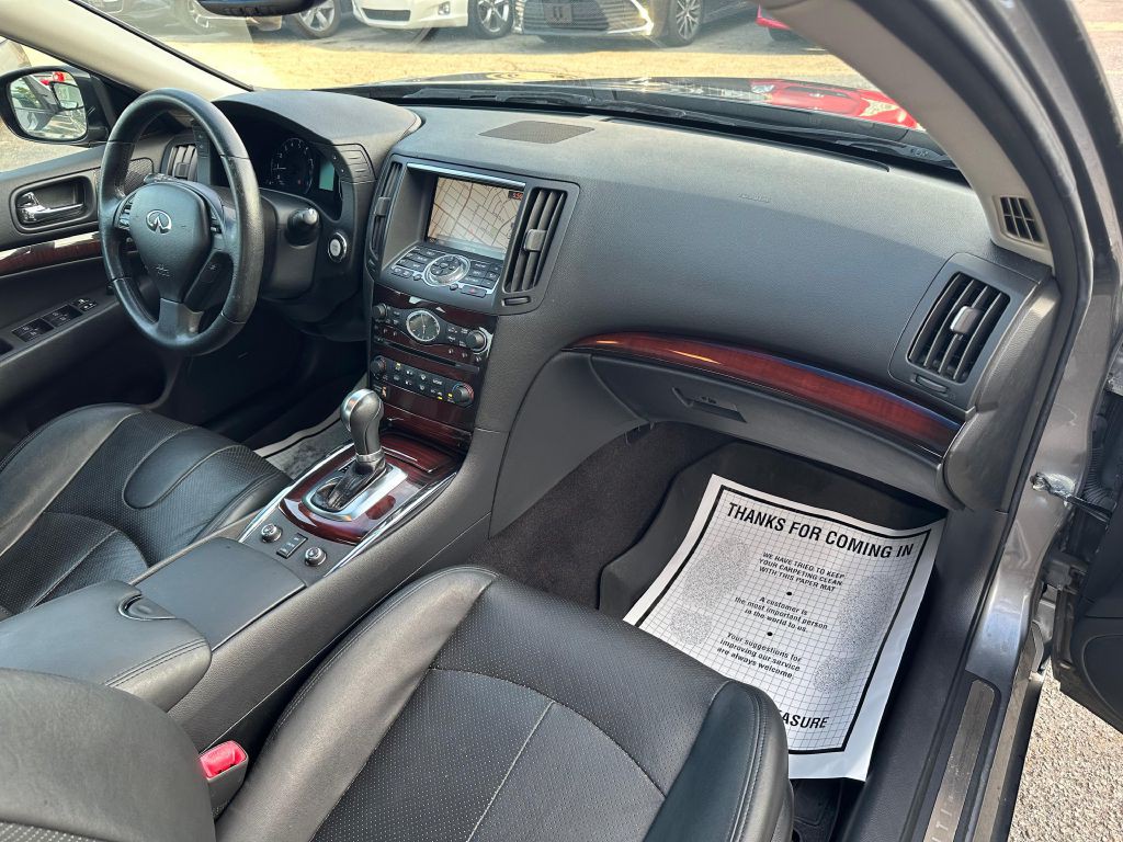 2010 INFINITI G37 Image 13