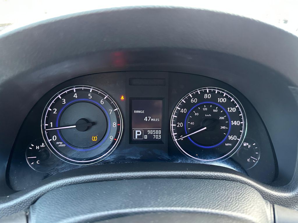 2010 INFINITI G37 Image 15