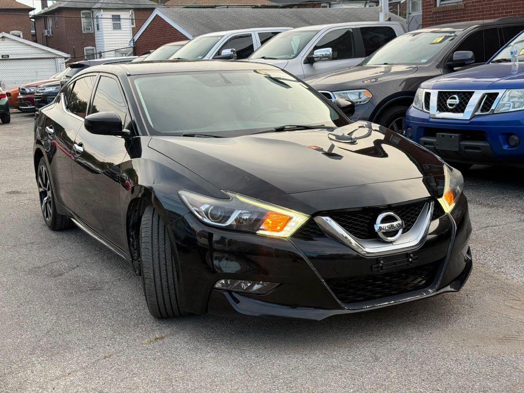 2017 Nissan Maxima Image 1