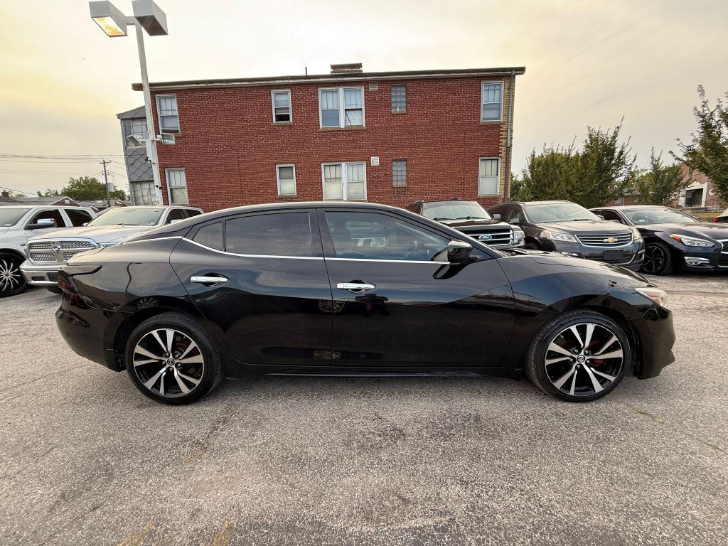 2017 Nissan Maxima Image 4