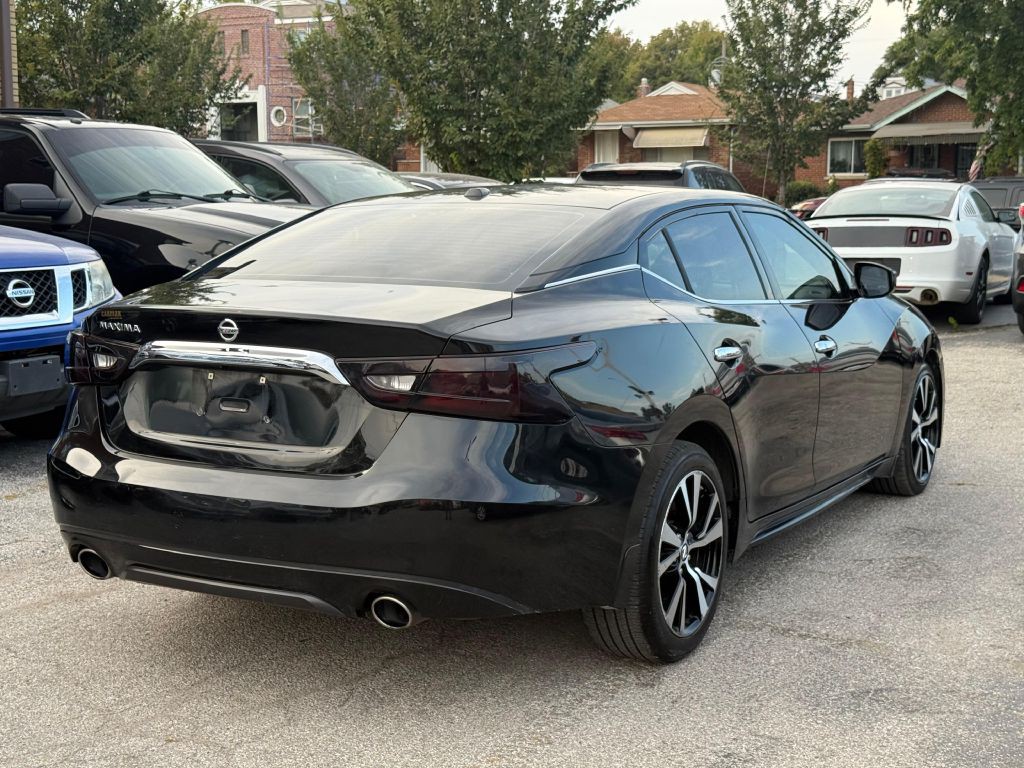 2017 Nissan Maxima Image 6