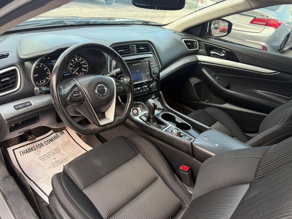2017 Nissan Maxima Image 11