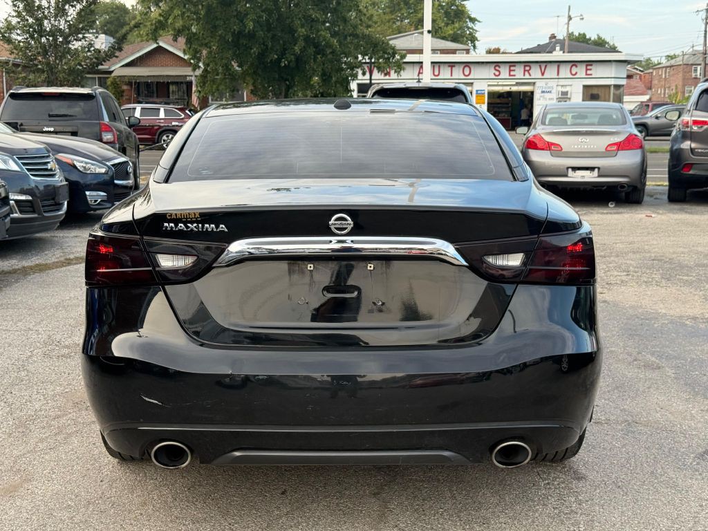 2017 Nissan Maxima Image 8