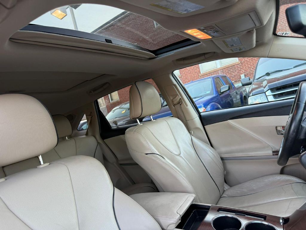 2012 Toyota Venza Image 18