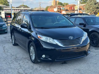 Image for 2011 Toyota Sienna XLE ID: 6858130