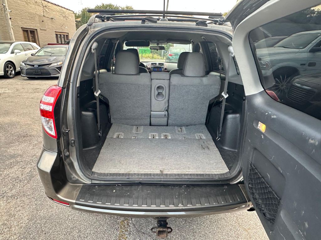 2011 Toyota Rav4 Image 9
