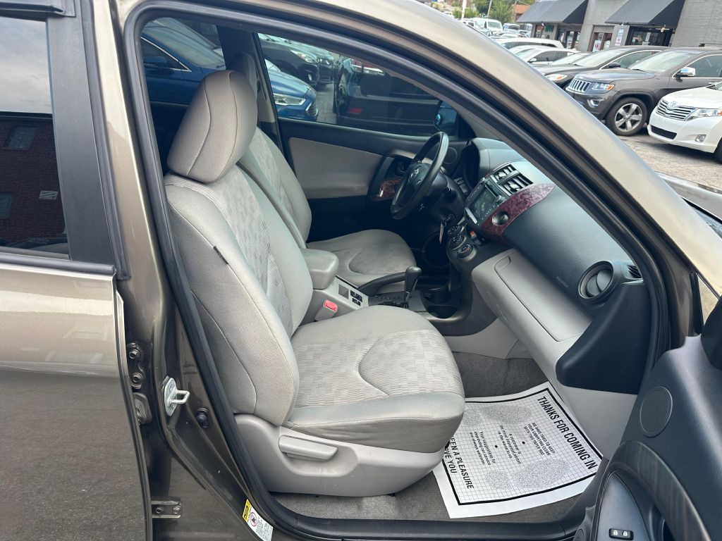 2011 Toyota Rav4 Image 18