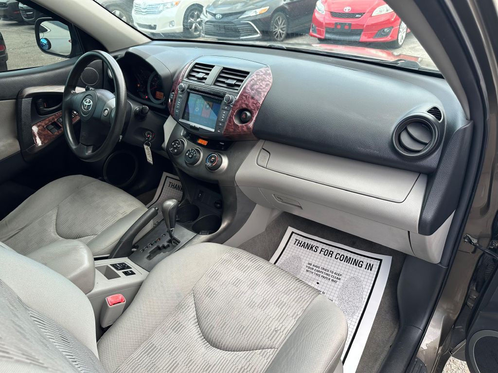 2011 Toyota Rav4 Image 19
