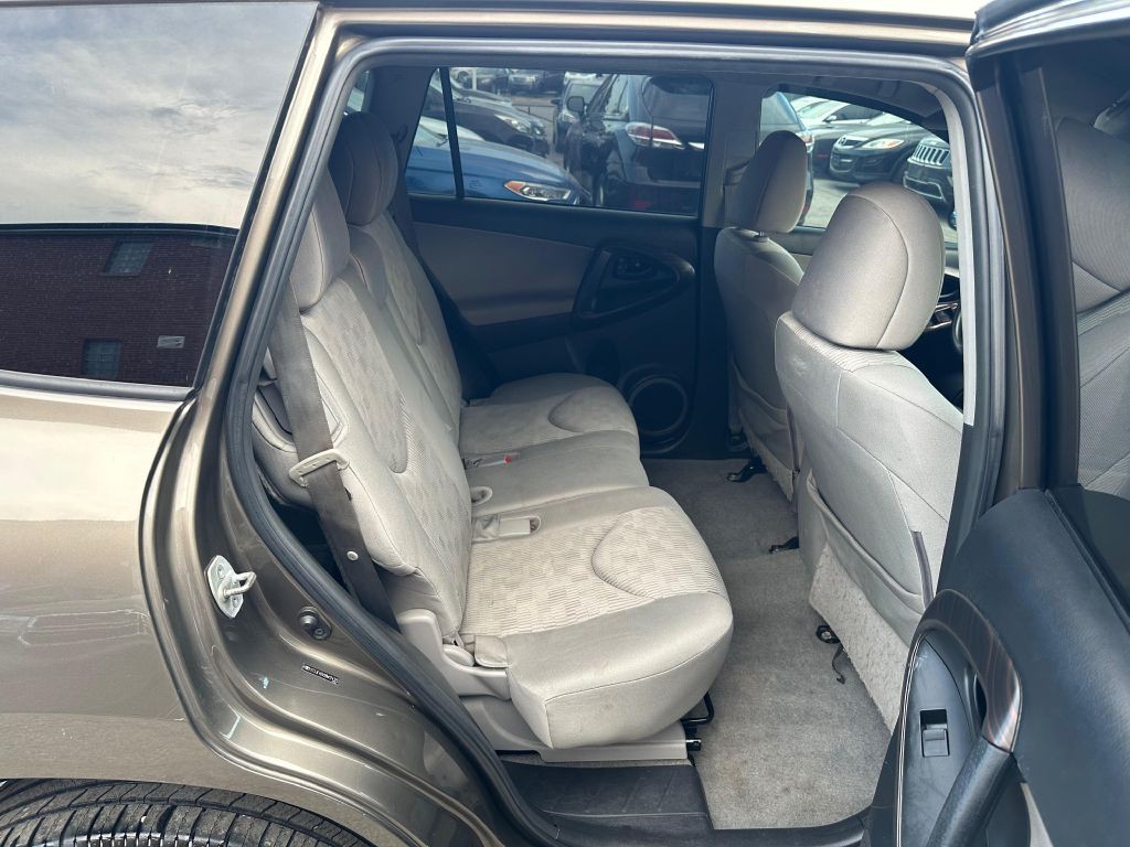 2011 Toyota Rav4 Image 21
