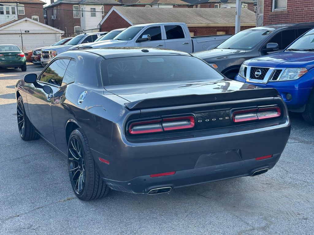 2021 Dodge Challenger Image 8