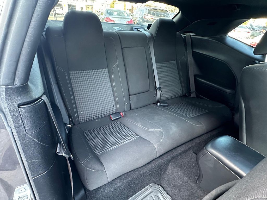 2021 Dodge Challenger Image 20
