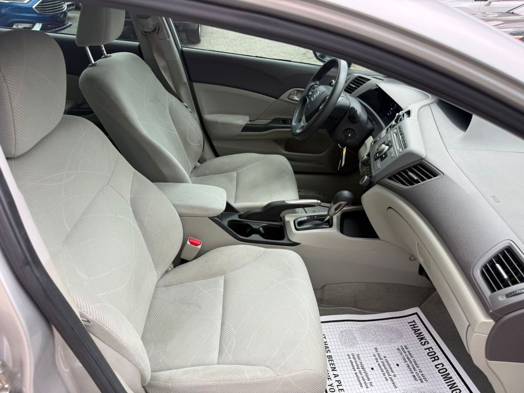 2012 Honda Civic Image 18