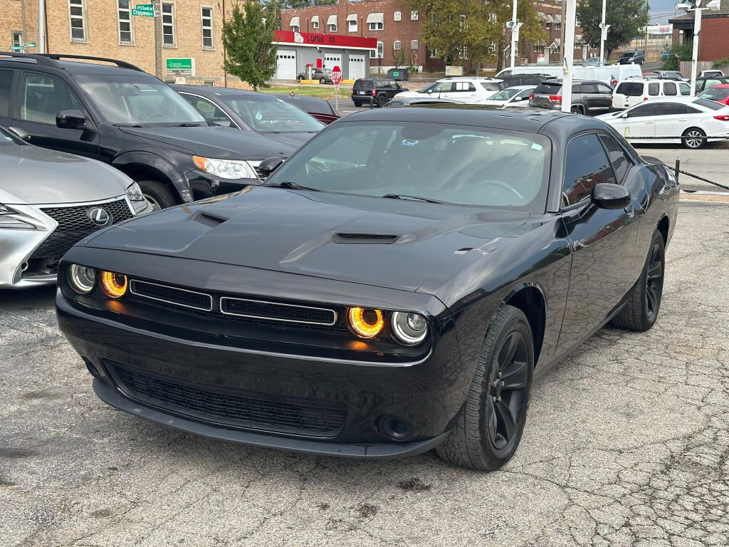 2017 Dodge Challenger Image 3
