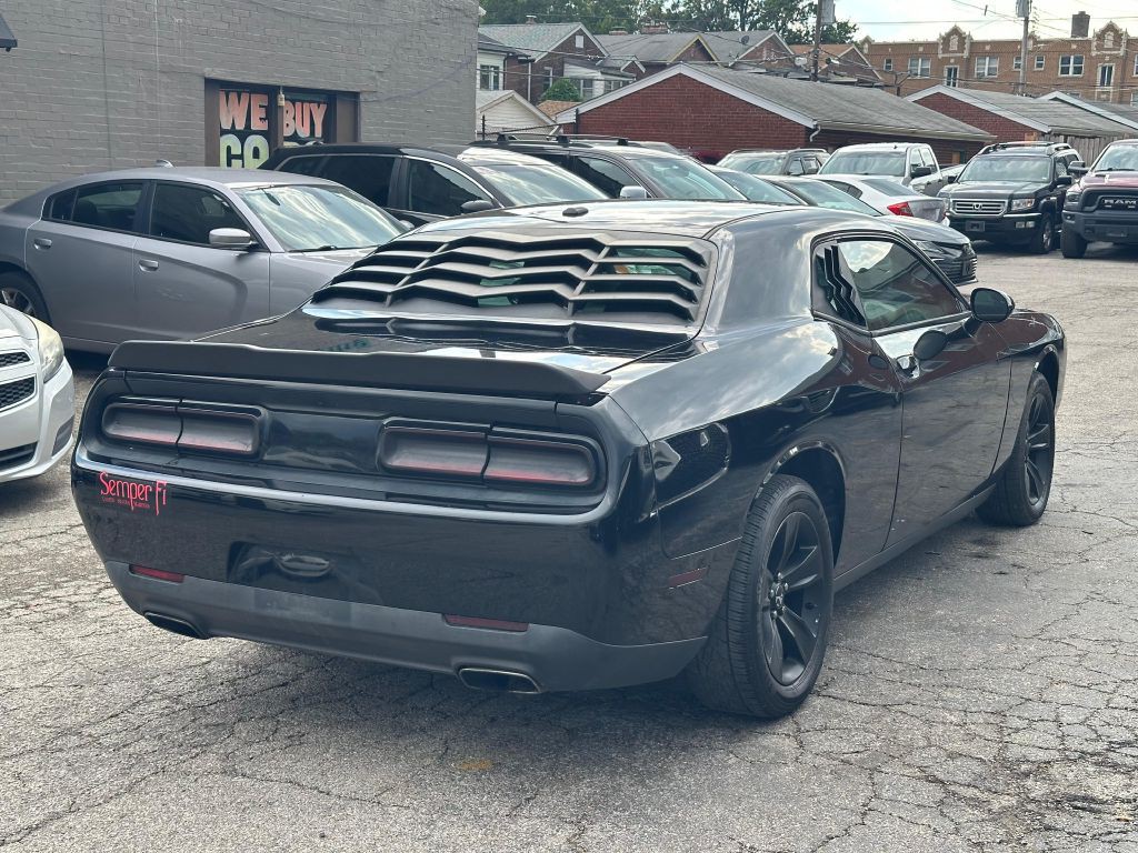 2017 Dodge Challenger Image 7