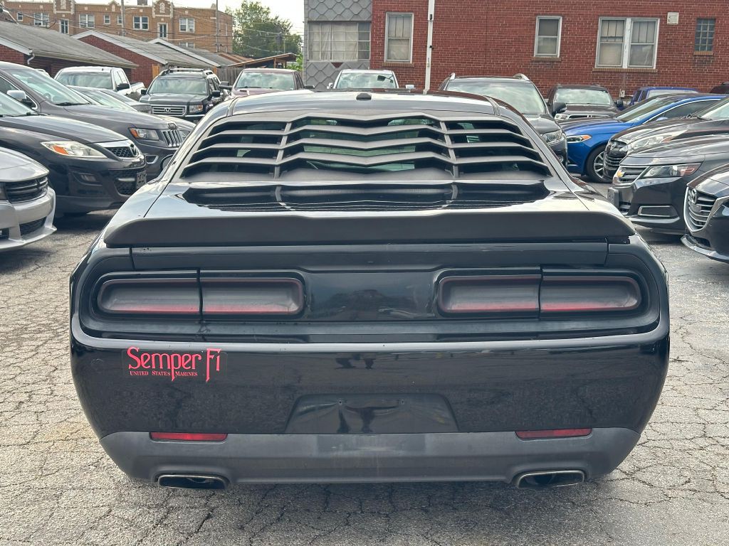 2017 Dodge Challenger Image 8