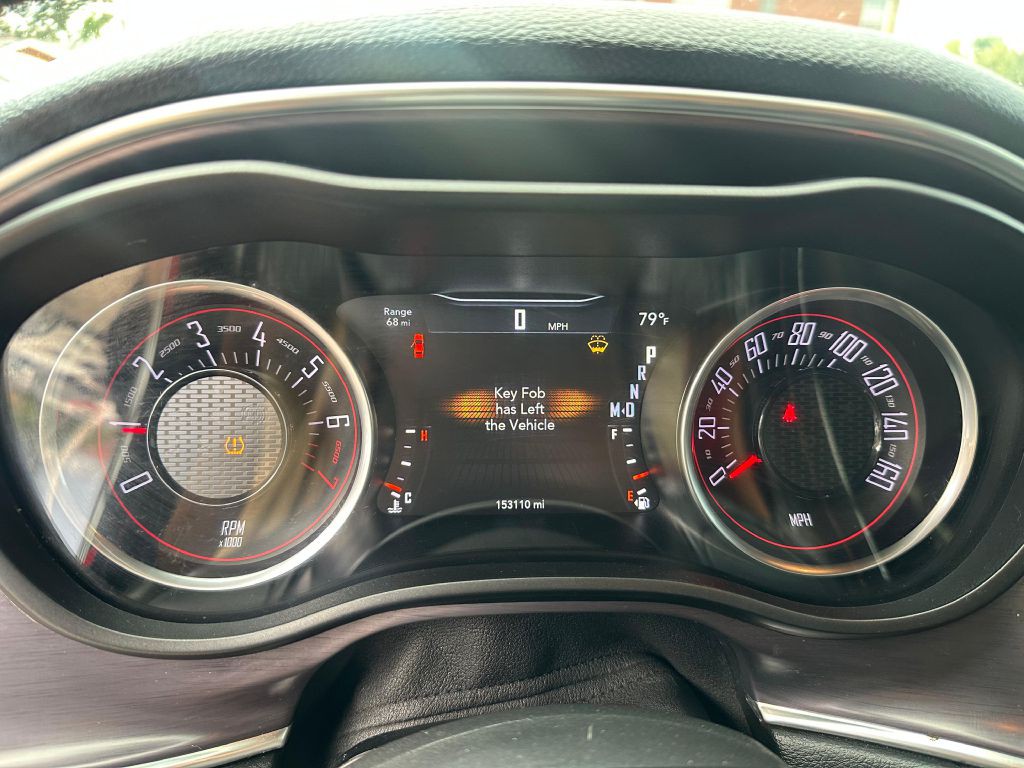 2017 Dodge Challenger Image 17
