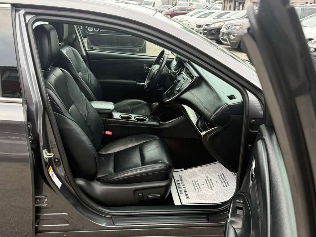 2014 Toyota Avalon Image 12