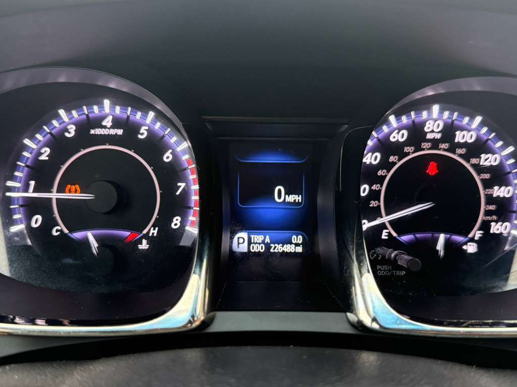 2014 Toyota Avalon Image 15