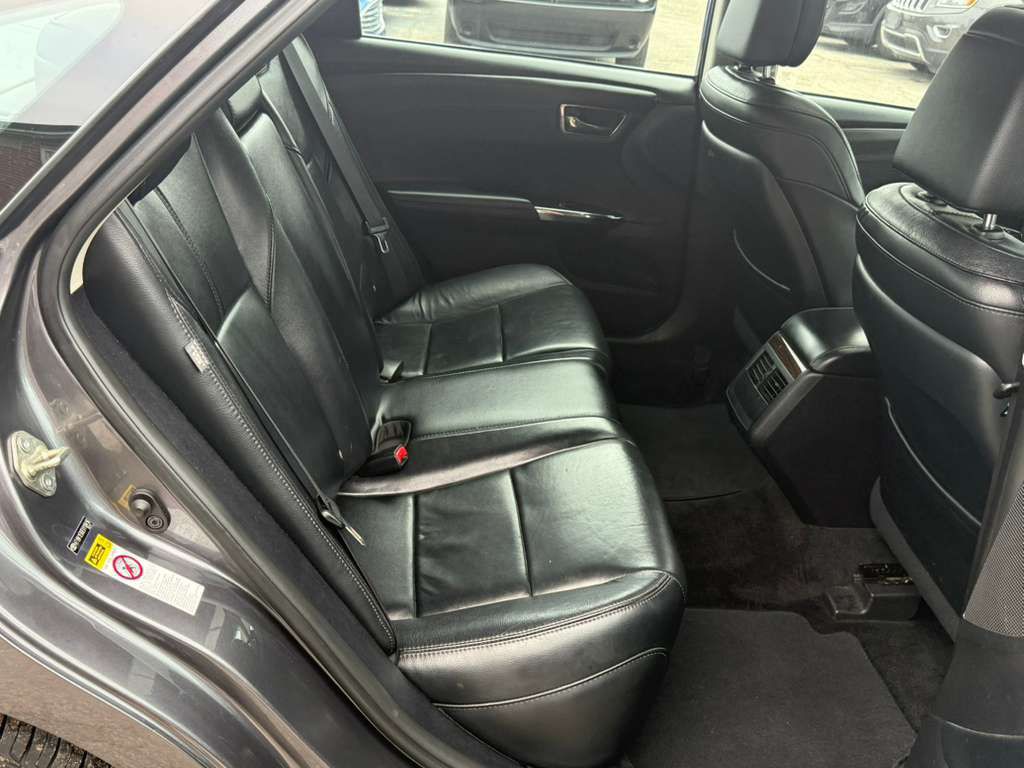 2014 Toyota Avalon Image 18
