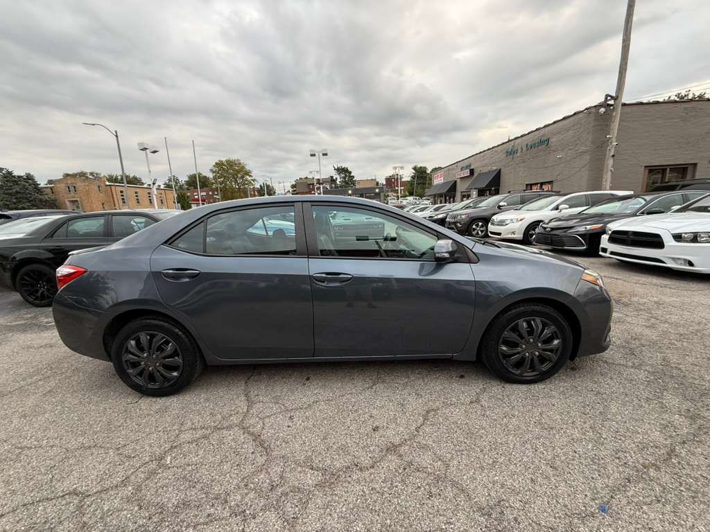 2015 Toyota Corolla Image 4