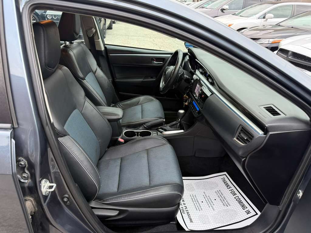 2015 Toyota Corolla Image 13